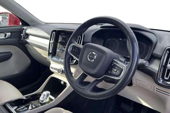 Volvo XC40 2.0 B4P Inscription 5dr Auto