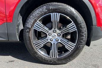 Volvo XC40 2.0 B4P Inscription 5dr Auto