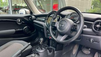 MINI Hatchback 1.5 Cooper Classic 3dr Auto