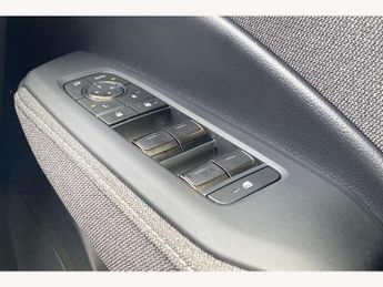 Lexus Lbx 1.5 Urban 5dr E-CVT
