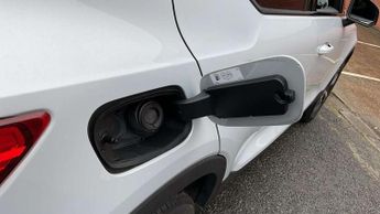 Volvo XC40 2.0 B4P R DESIGN 5dr Auto