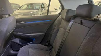 Volkswagen Golf 1.5 eTSI 150 Life 5dr DSG