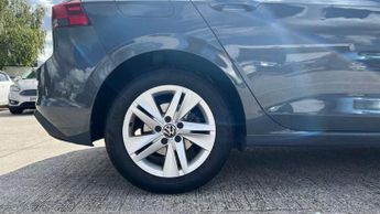 Volkswagen Golf 1.5 eTSI 150 Life 5dr DSG
