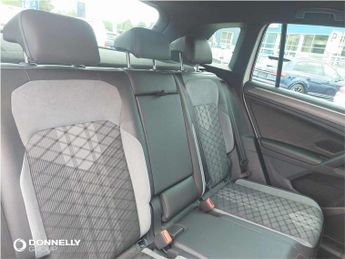 Volkswagen Tiguan 2.0 TDI R-Line 5dr DSG
