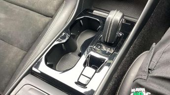 Volvo XC40 2.0 B4P R DESIGN Pro 5dr Auto