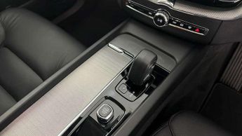 Volvo XC60 2.0 B5P Core 5dr AWD Geartronic