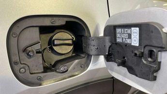 Nissan Juke 1.6 Hybrid N-Connecta 5dr Auto