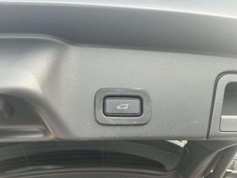 Land Rover Range Rover Evoque 1.5 P300e SE 5dr Auto