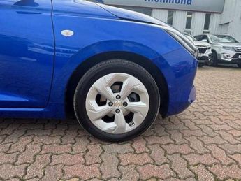 Suzuki Swift 1.2 Mild Hybrid Motion 5dr CVT