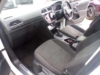 Volkswagen Tiguan 2.0 TDI Elegance 5dr DSG