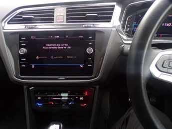 Volkswagen Tiguan 2.0 TDI Elegance 5dr DSG