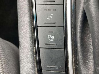 Hyundai IONIQ 1.6 GDi Hybrid Premium 5dr DCT