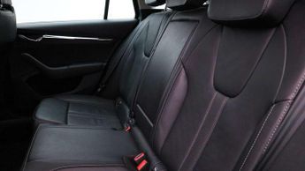 Skoda Octavia Estate 1.4 TSI iV SE L DSG 5dr