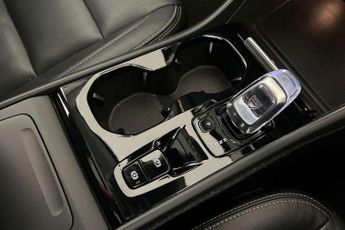 Volvo XC40 2.0 T4 Inscription 5dr AWD Geartronic