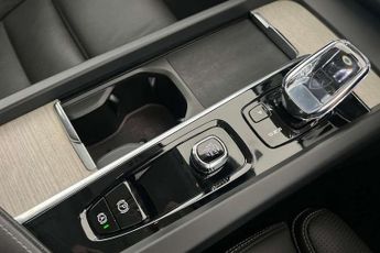 Volvo XC60 2.0 B4D Inscription 5dr AWD Geartronic