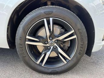 Volvo XC60 2.0 B4D R DESIGN 5dr AWD Geartronic