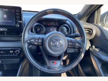 Toyota Yaris 1.5 Hybrid GR Sport 5dr CVT