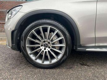 Mercedes-Benz GLC GLC 220d 4Matic AMG Line Premium 5dr 9G-Tronic