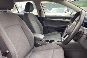Volkswagen Golf 2.0 TDI Life 5dr DSG