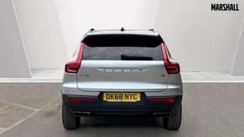 Volvo XC40 2.0 T4 R DESIGN Pro 5dr AWD Geartronic