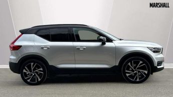Volvo XC40 2.0 T4 R DESIGN Pro 5dr AWD Geartronic