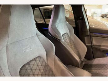 Volkswagen Golf 1.5 eTSI 150 R-Line 5dr DSG