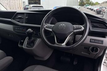 Volkswagen Transporter 2.0 TDI 150 Highline Kombi Van DSG