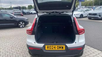 Volvo XC40 2.0 B3P Plus Dark 5dr Auto