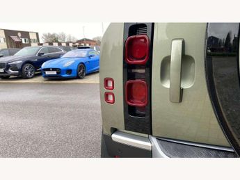 Land Rover Defender 3.0 D250 HSE 90 3dr Auto