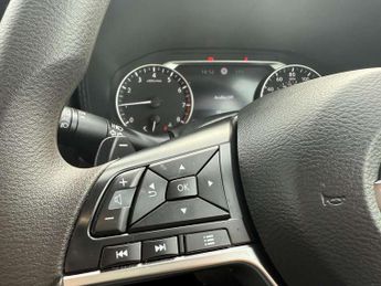 Nissan Juke 1.0 DiG-T Acenta Premium 5dr DCT