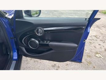 MINI Hatchback 5dr 1.5 Cooper Exclusive II 5dr Auto