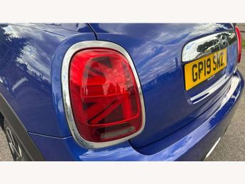 MINI Hatchback 5dr 1.5 Cooper Exclusive II 5dr Auto