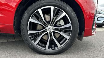 Volvo XC60 2.0 B4D Plus Dark 5dr AWD Geartronic