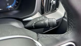 Volvo XC60 2.0 B5P Plus Dark 5dr AWD Geartronic