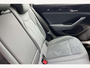 Volkswagen Passat Estate 1.5 TSI eHybrid Life 5dr DSG