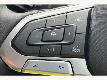 Volkswagen Passat Estate 1.5 TSI eHybrid Life 5dr DSG