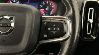 Volvo XC40 1.5 T3 [163] R DESIGN 5dr Geartronic