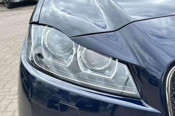 Jaguar F-Pace 2.0d Portfolio 5dr Auto AWD