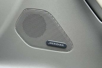 Jaguar F-Pace 2.0d Portfolio 5dr Auto AWD