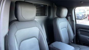 Land Rover Defender 3.0 D300 Hard Top X-Dynamic HSE Auto