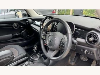 MINI Hatchback 1.5 Cooper Classic 3dr Auto
