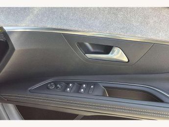 Peugeot 3008 1.2 Hybrid 136 GT 5dr e-DSC6