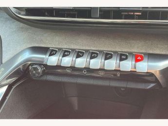 Peugeot 3008 1.2 Hybrid 136 GT 5dr e-DSC6