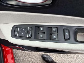 Renault Captur 1.3 TCE 150 GT Line 5dr EDC