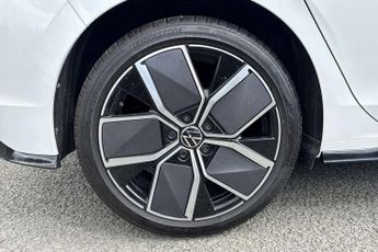 Volkswagen Golf 2.0 TDI 150 R-Line 5dr DSG
