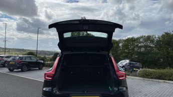 Volvo XC40 2.0 B3P Core 5dr Auto