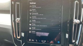 Volvo XC40 2.0 B3P Core 5dr Auto