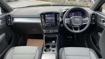 Volvo XC40 2.0 B3P Core 5dr Auto