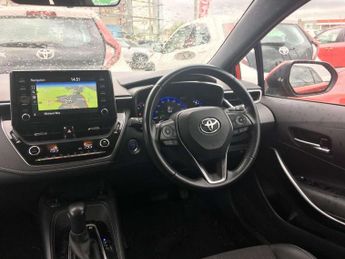 Toyota Corolla 2.0 VVT-i Hybrid Design 5dr CVT