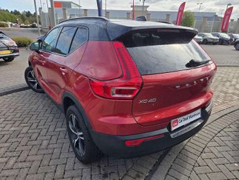 Volvo XC40 2.0 B4P R DESIGN 5dr AWD Auto